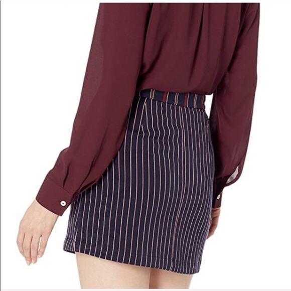 BCBGeneration Ruffle Pocket Skirt - Picture 2 of 8